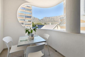 Upper City Central Balcony and Parking